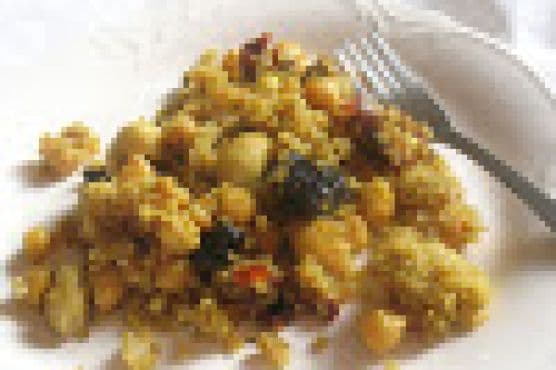 Quinoa and Chickpea Salad with Sun-Dried Tomatoes and Dried Cherries recipe